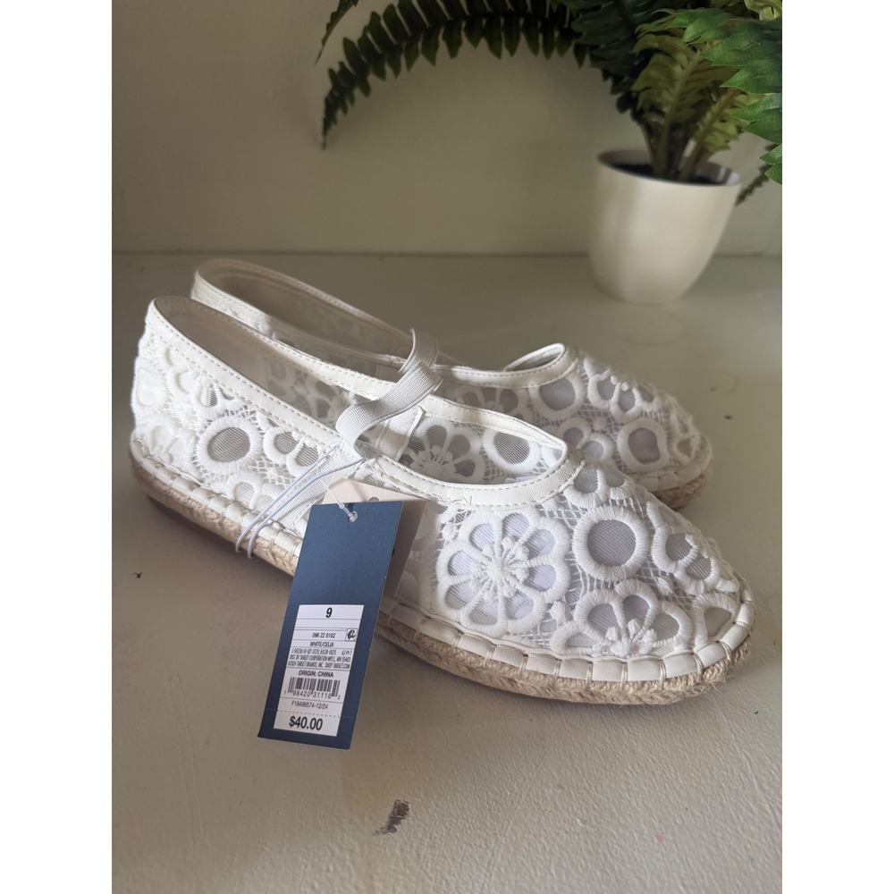 Universal Thread‎ Celia White Crochet Lace Mary Jane Flats Womens 9 NEW